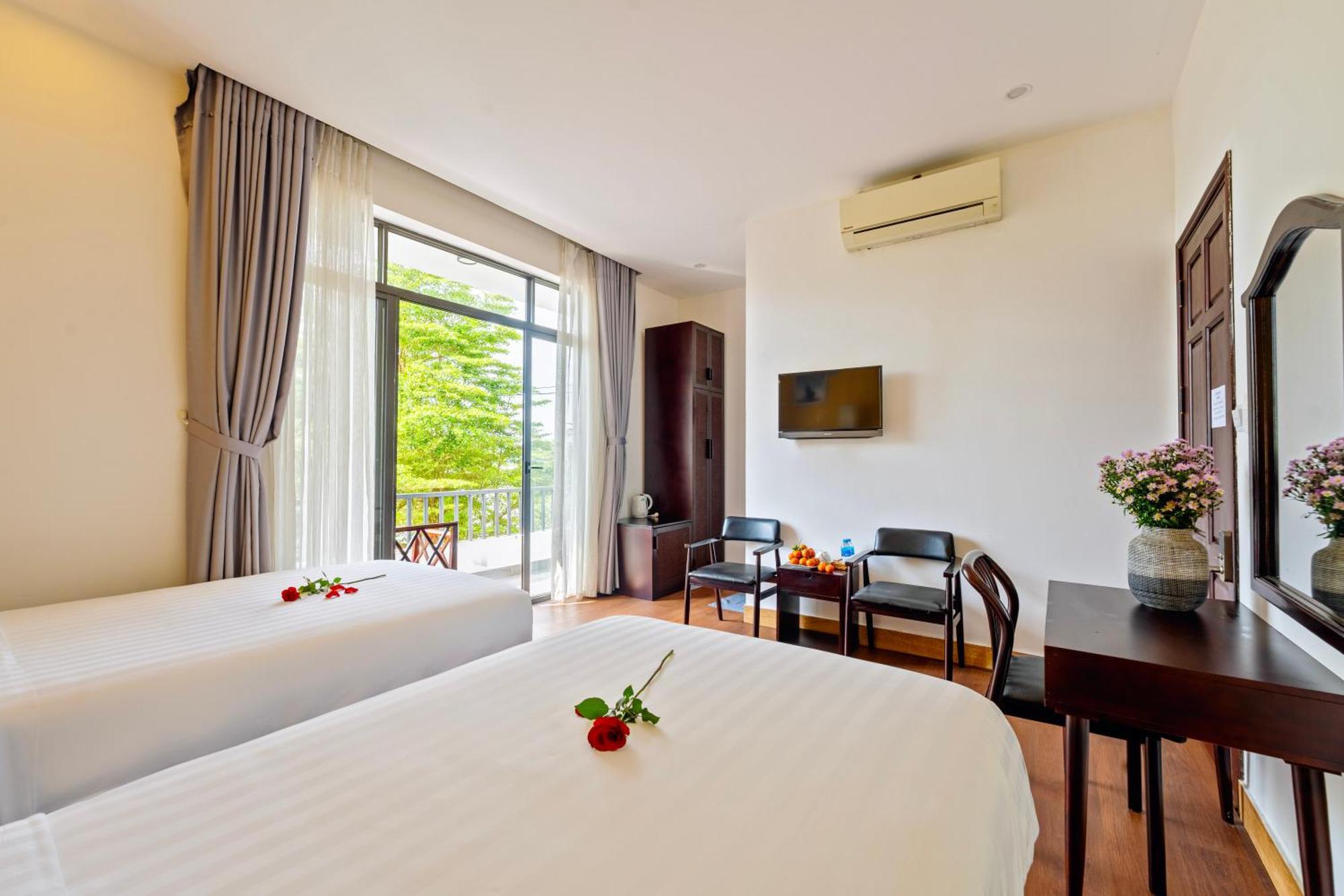 Serene Riverside Hotel Hội An Extérieur photo