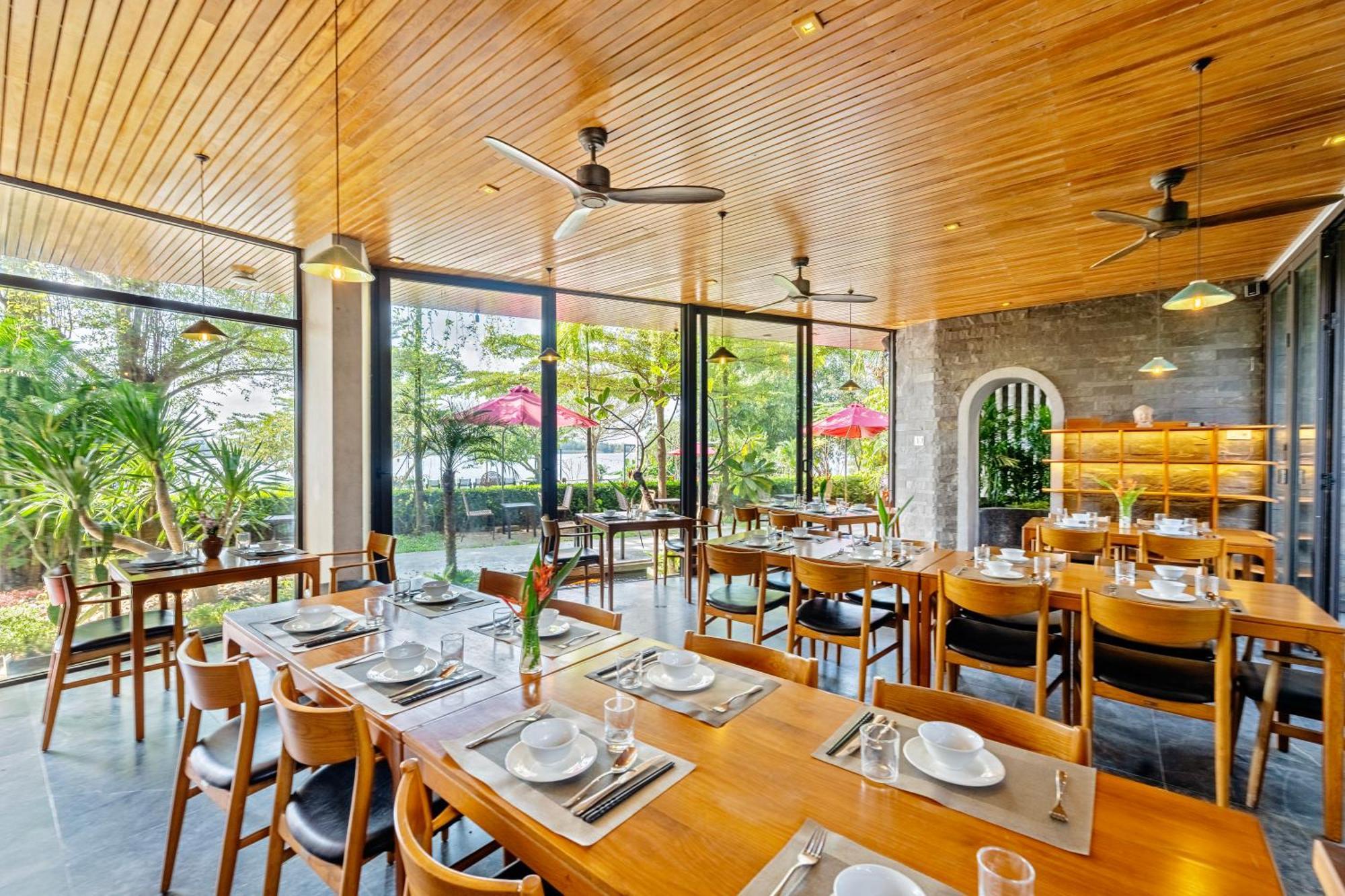 Serene Riverside Hotel Hội An Extérieur photo